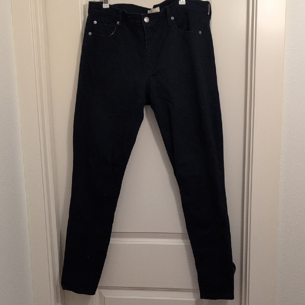 NWOT Dark Blue Premium Denim, Slight Stretch Y2K, Size 33 Tall